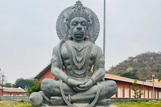 Hanuman Idol in Lok Corridor, Pandhurna