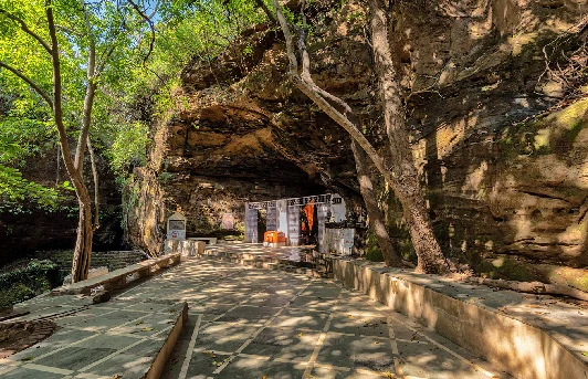 Summer Vacation Spots in Madhya Pradesh