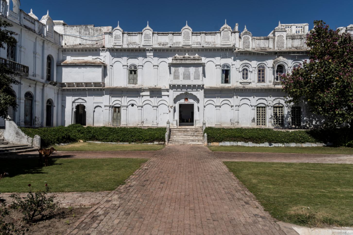 Slow Living  at Fort Amla